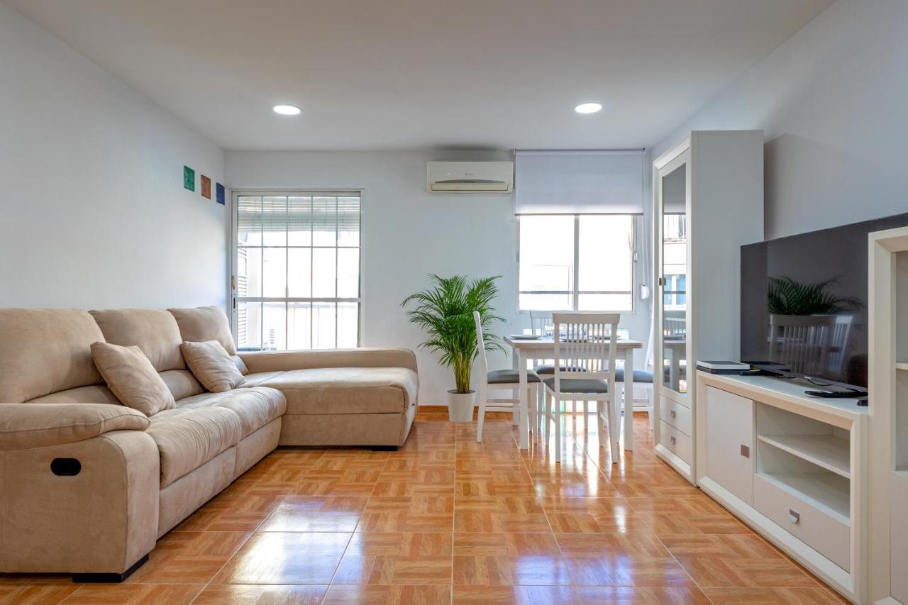 Charming 2 Bedroom Apartment At Triana Center By Oui Севилья Экстерьер фото